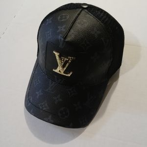 🔥Black snapback hat🔥 brand new never used